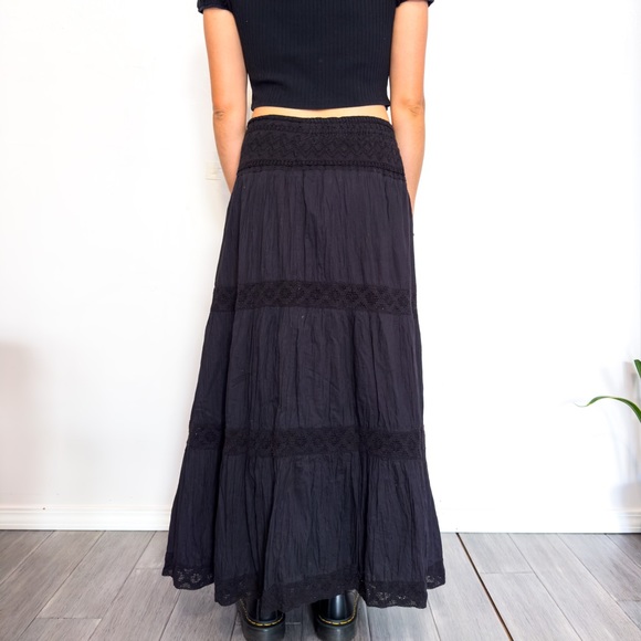 Vintage 90s Tiered Black Maxi Skirt with elastic waist Boho Whimsigoth Fairy - Picture 6 of 13